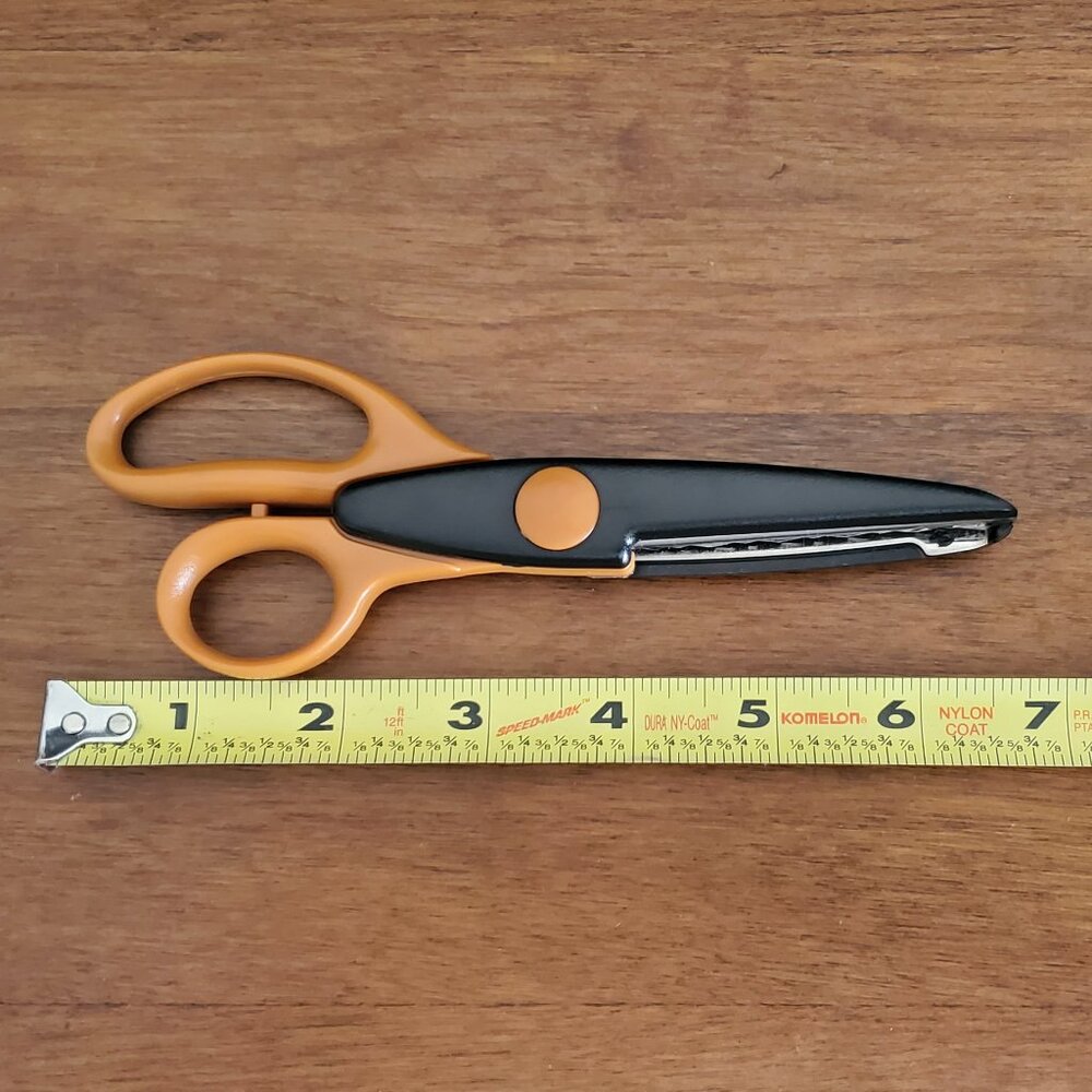 Fiskars Edger Scissors Used - Picture 3 of 6